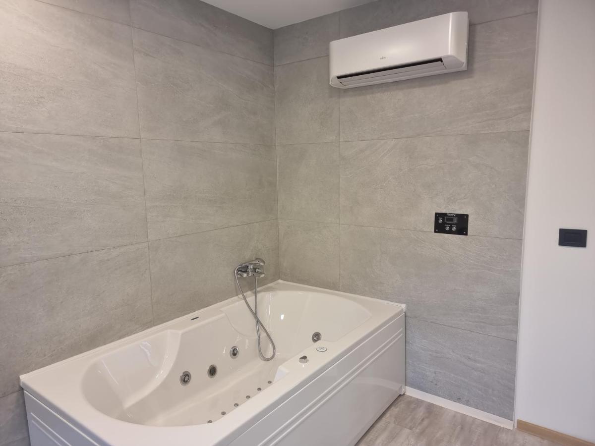 Swan Hotel Белград Екстериор снимка