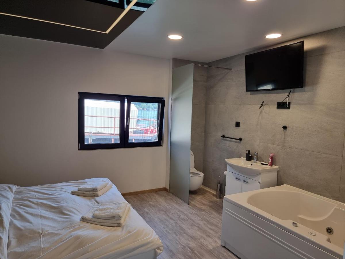 Swan Hotel Белград Екстериор снимка
