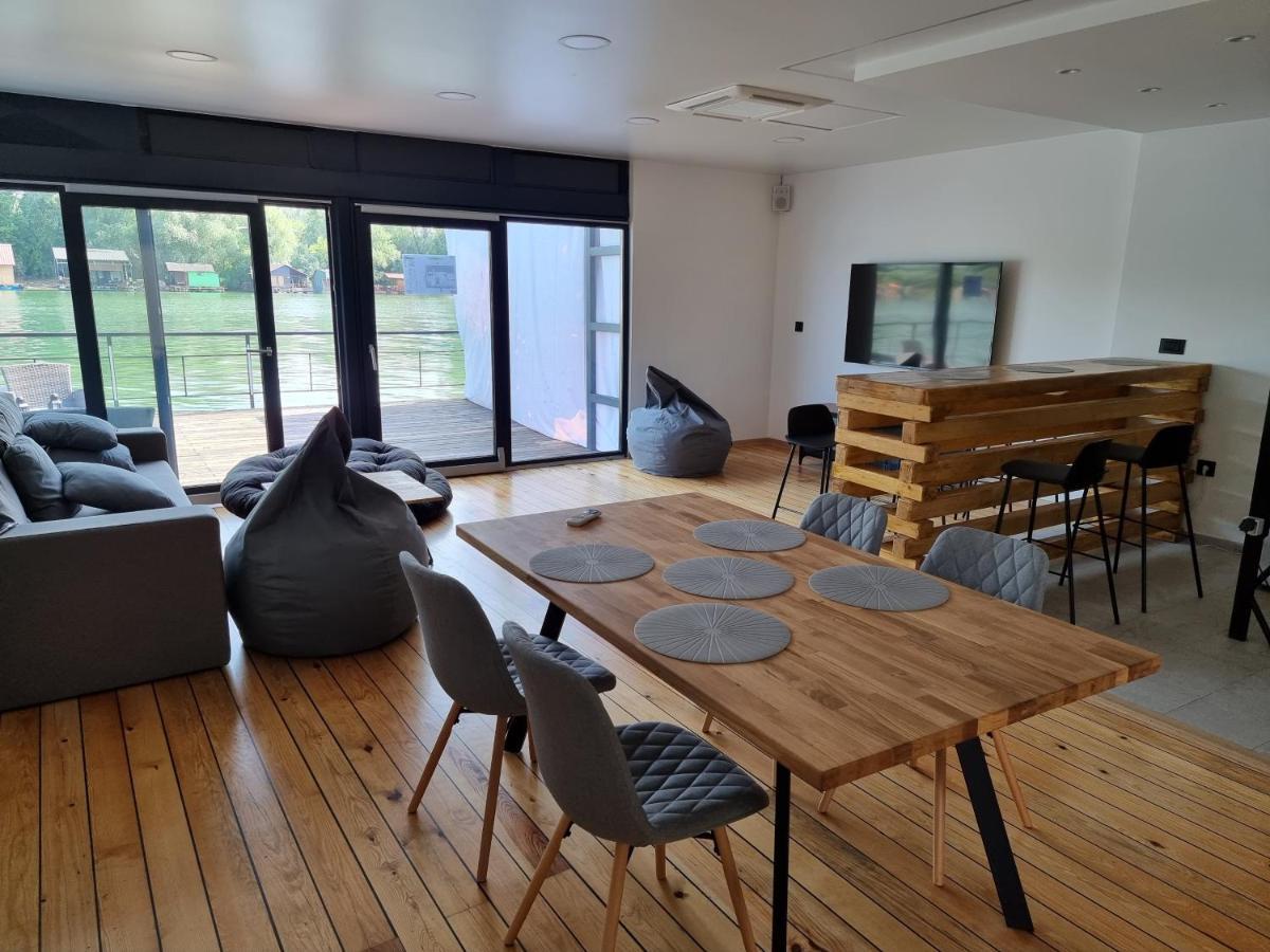 Swan Hotel Белград Екстериор снимка