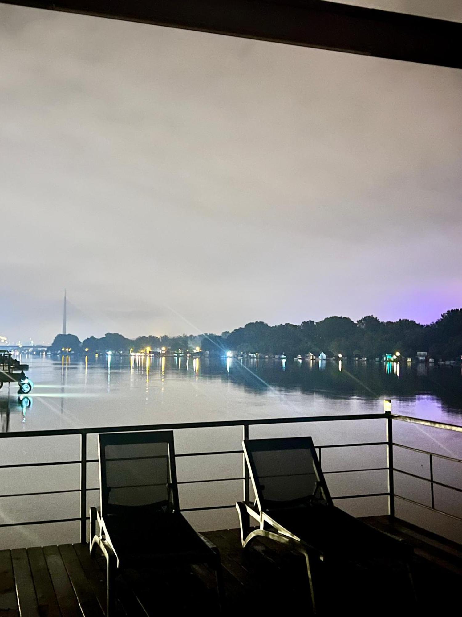 Swan Hotel Белград Екстериор снимка