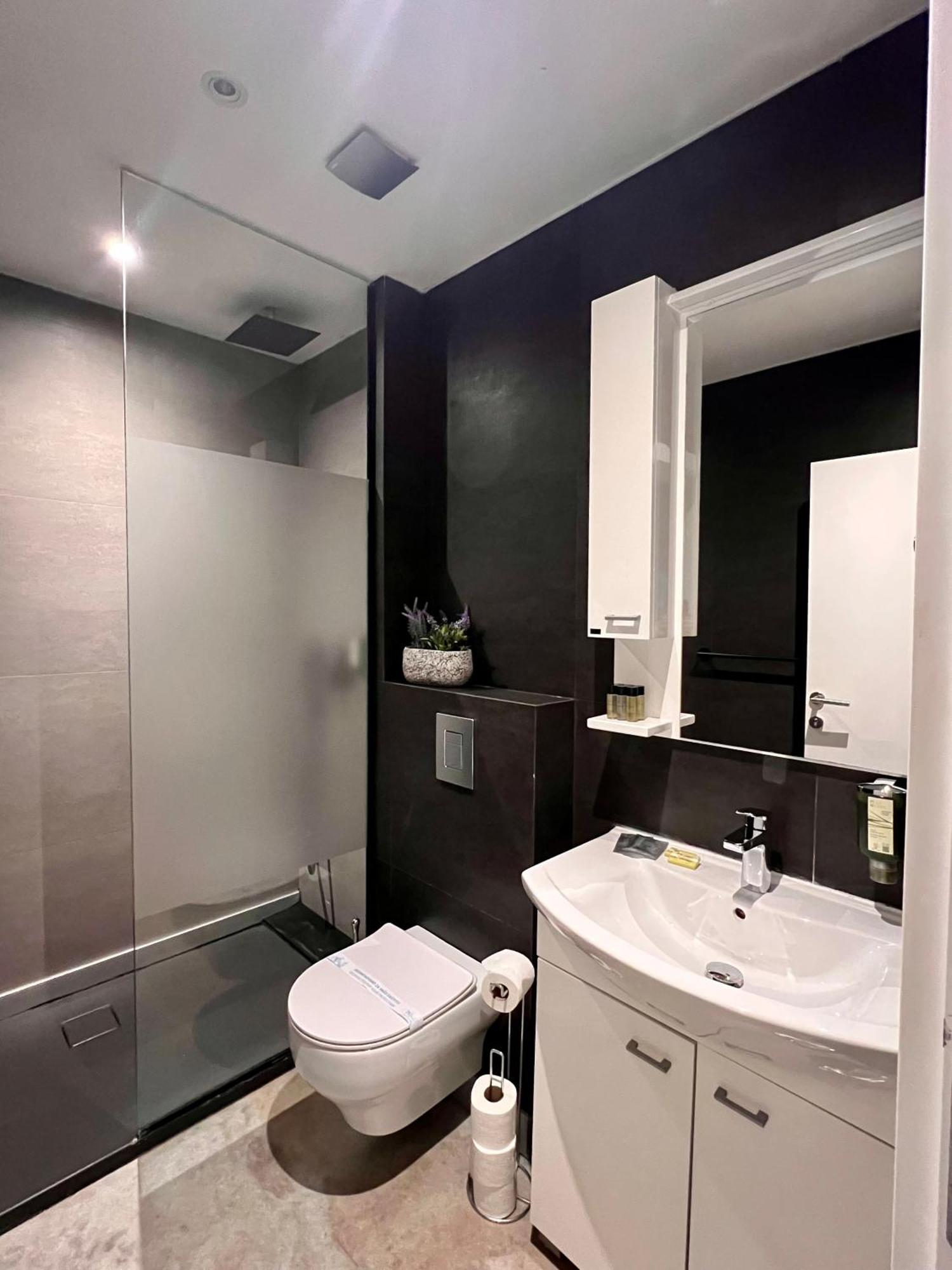 Swan Hotel Белград Екстериор снимка
